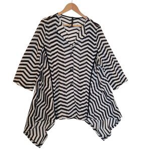 IC BY CONNIE K Black White‎ Cardigan Chevron Open Knit Longline Top 1X Toggle